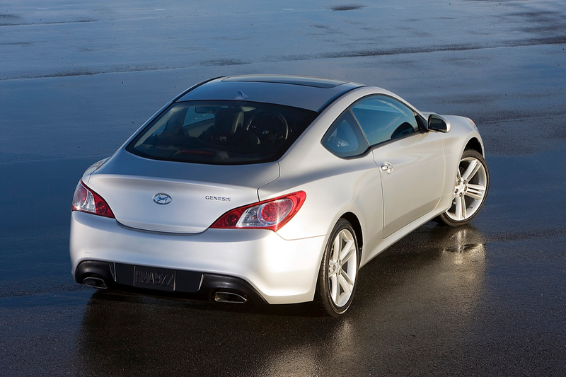 Illustration for article titled 2010 Hyundai Genesis Coupe Spied In Santa Monica